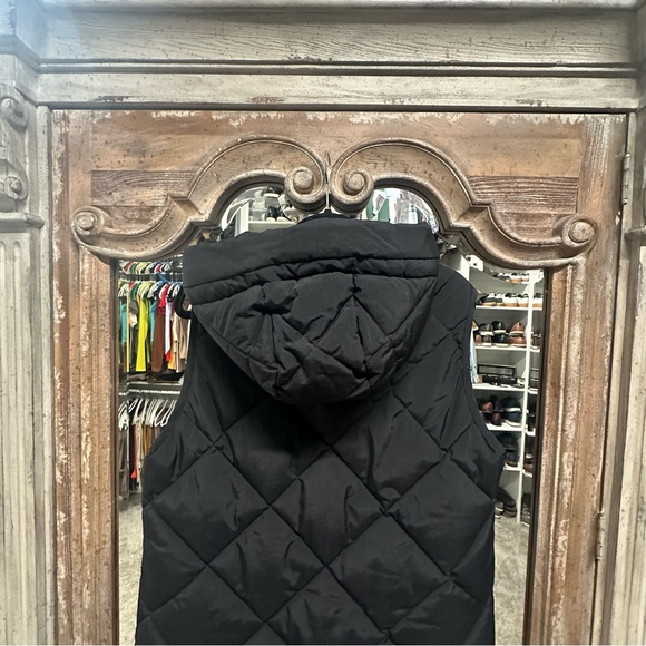 Vince Camuto Black Quilted Hooded Vest - Picture 6 of 13